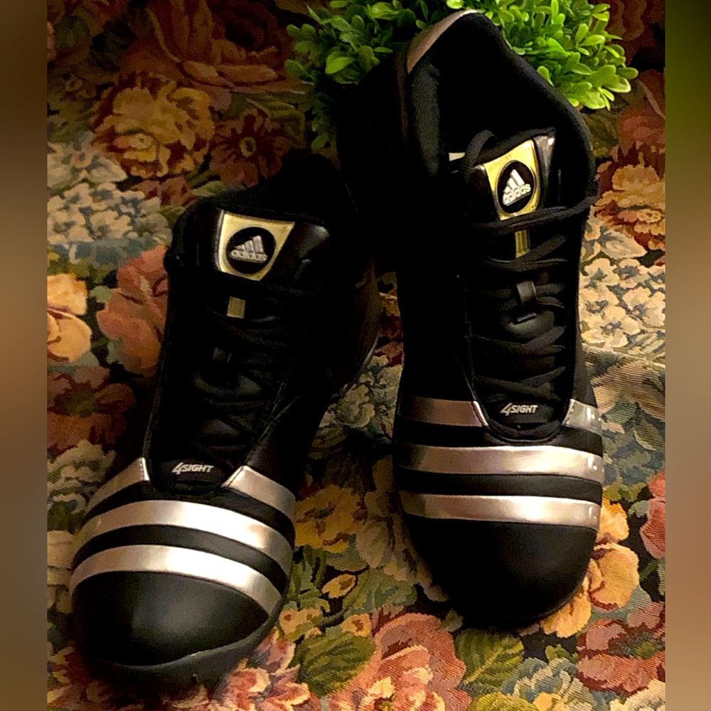 Vtg. 90’s ADIDAS sneakers